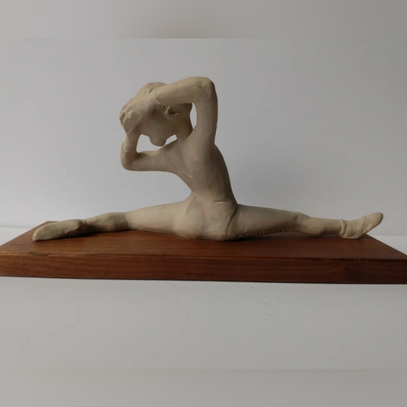 Vintage 70s Austin Productions Ballet Girl Statue Ceramic figurine 1978 dance - Picture 3 of 11